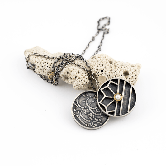 I Remain As I Am Locket - YFarmani Jewelry