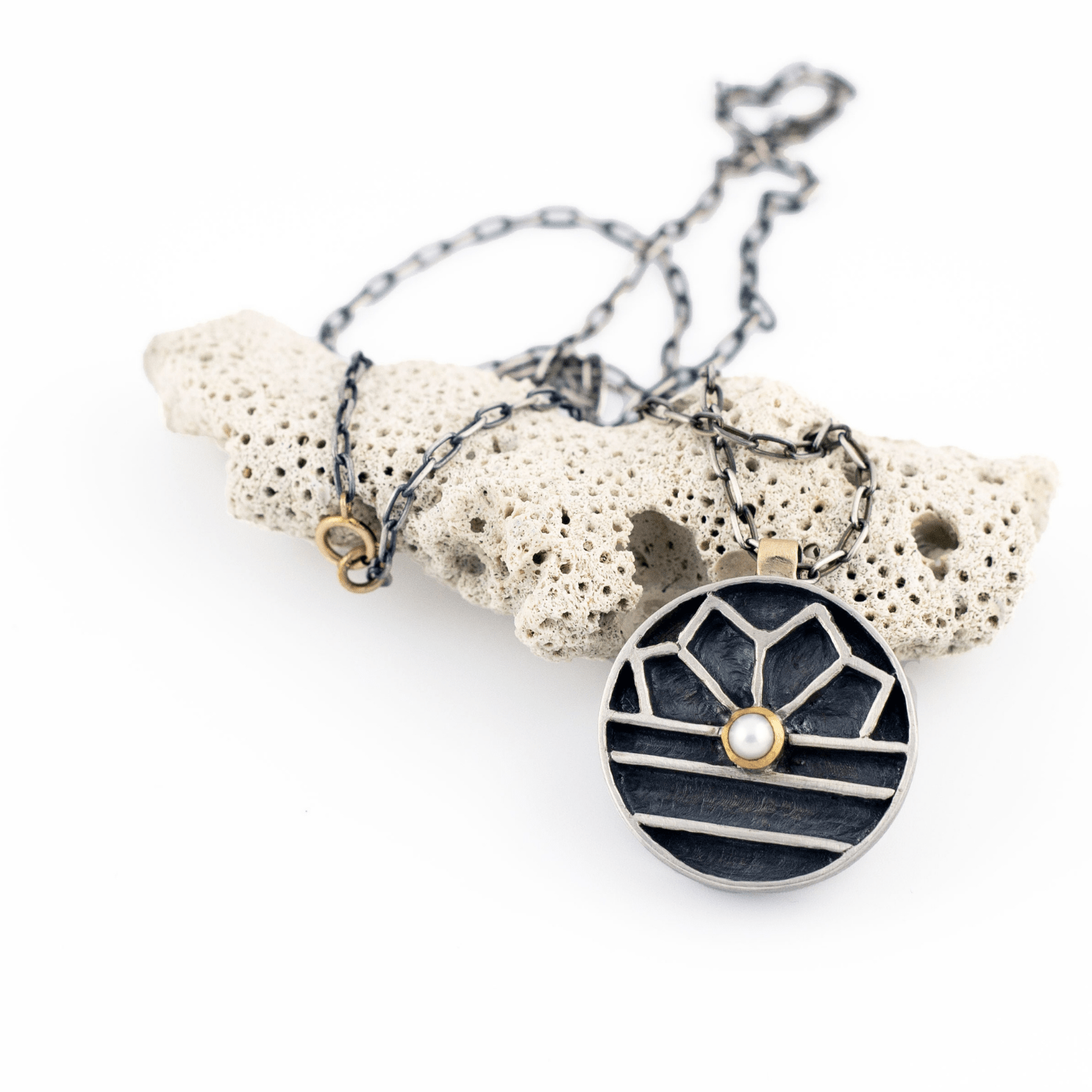 I Remain As I Am Locket - YFarmani Jewelry